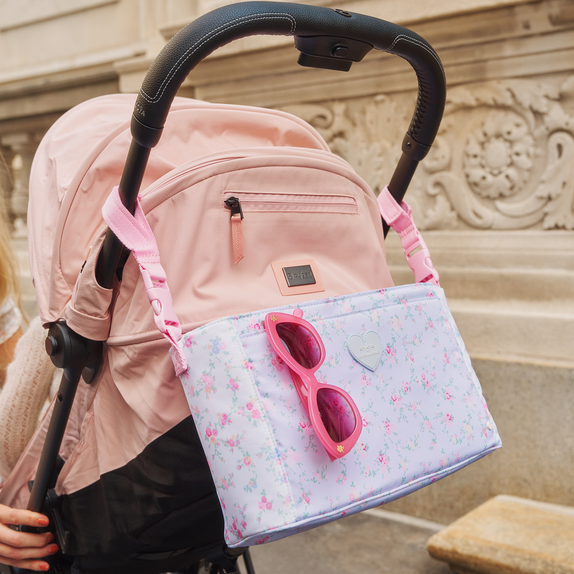 STATE x LoveShackFancy Stroller Organizer Confetti Bloom / Wildflower Blue